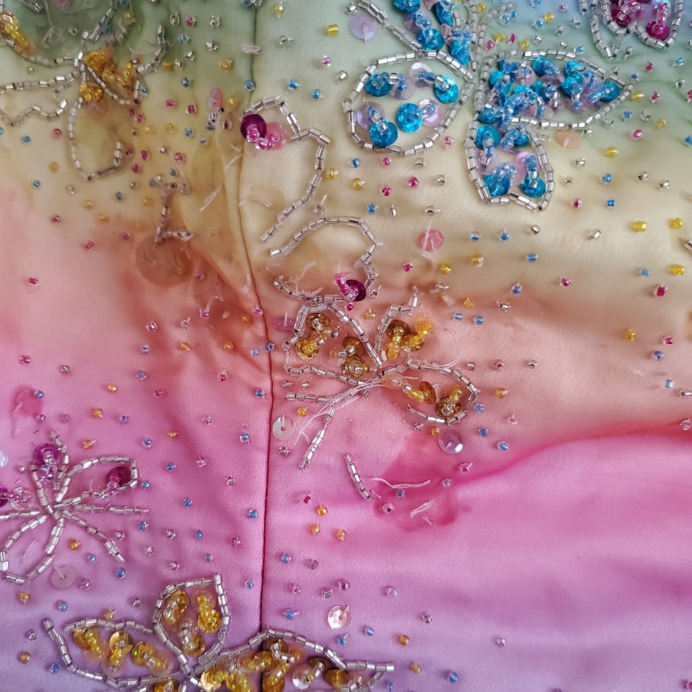 Dress - Picture 8 of 8